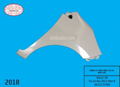 Tai xe Kia 2012 bên R 663211Y300